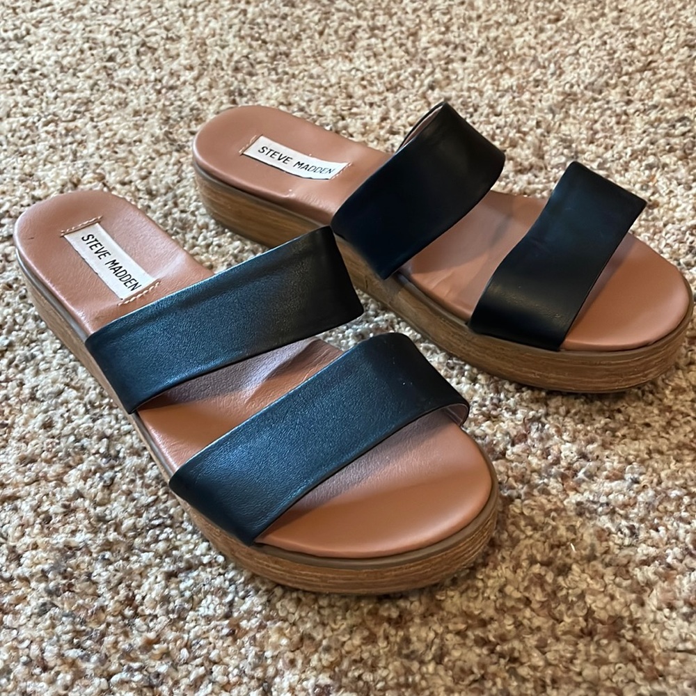 Steve Madden platform sandals
